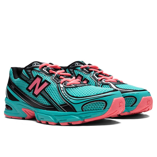 740 - Cyber Jade/Ultra Pink/Black/Silver Metallic