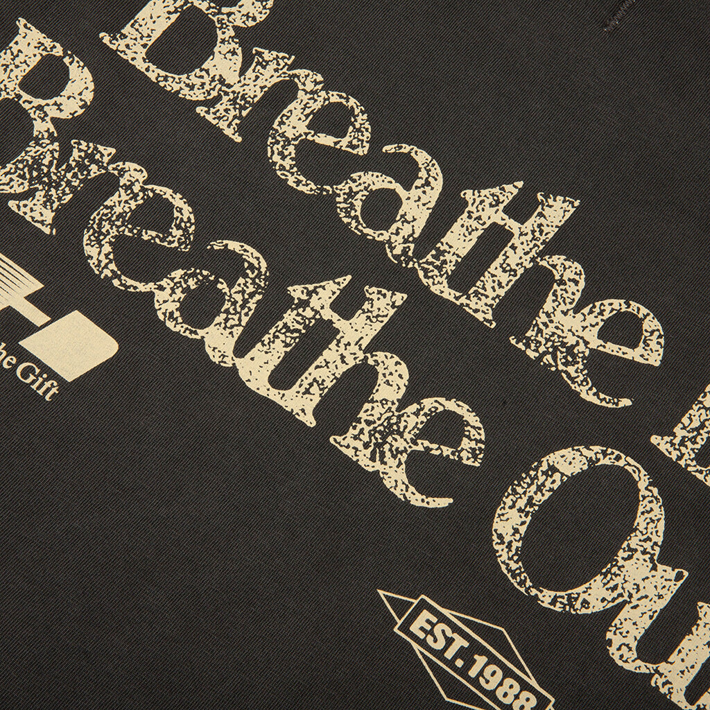Breathe In Breathe Out S/S Tee - Black