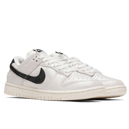 Women's Dunk Low SE - White/Black/Team Red