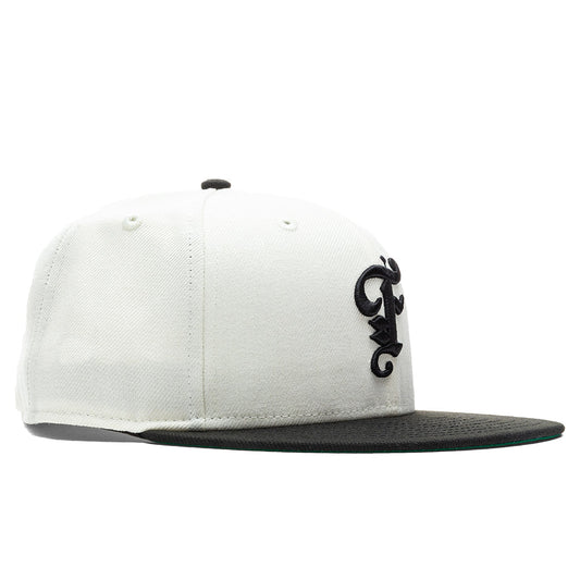 Feature x New Era OE Fitted Cap - Off-White/Black