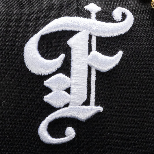 Feature x New Era 59FIFTY Fitted Old English F Scottsdale - Black/White