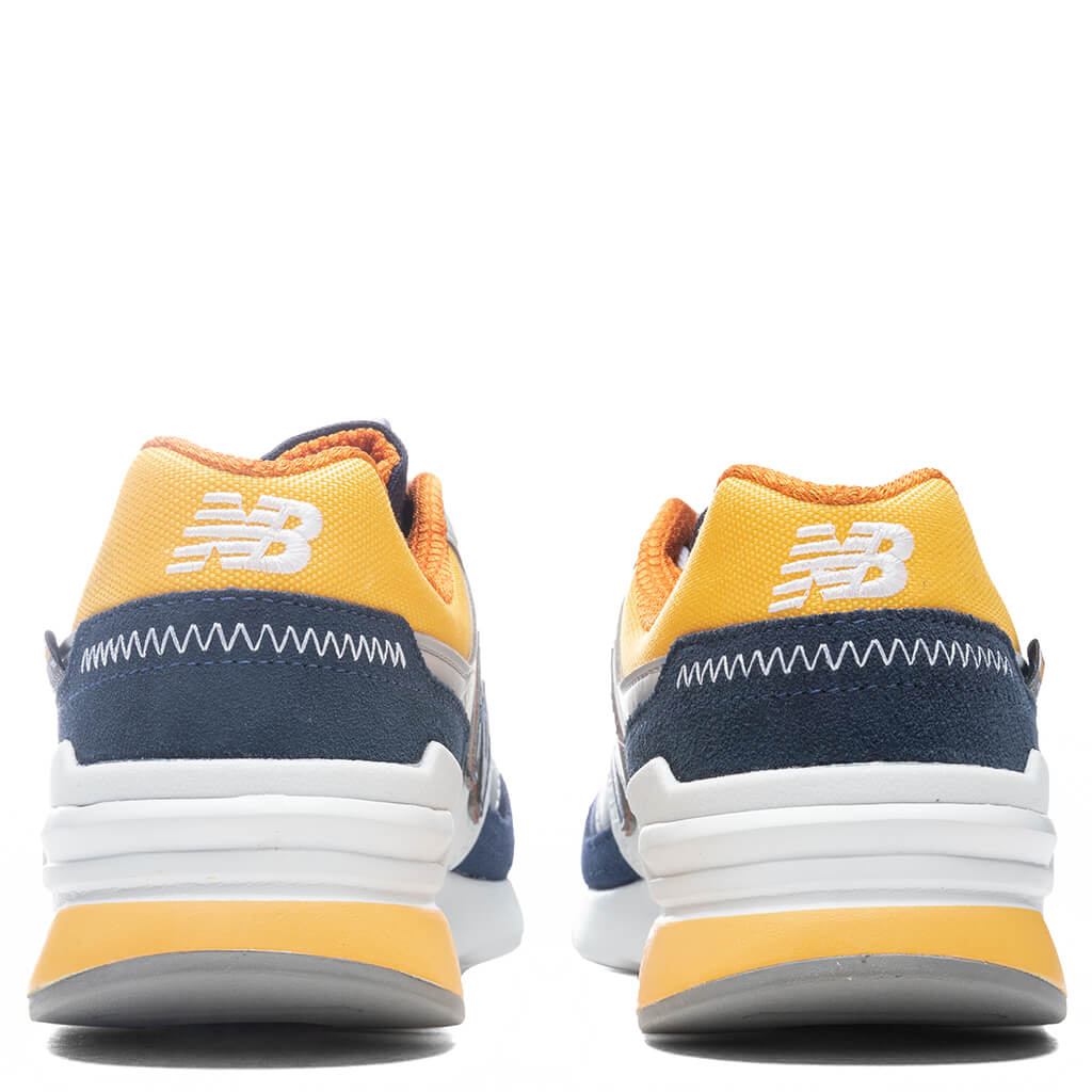997H - Moon Shadow/Vibrant Apricot