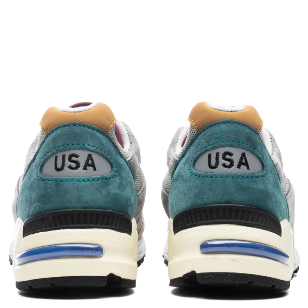 Made In US 990v2 - Grey/Green
