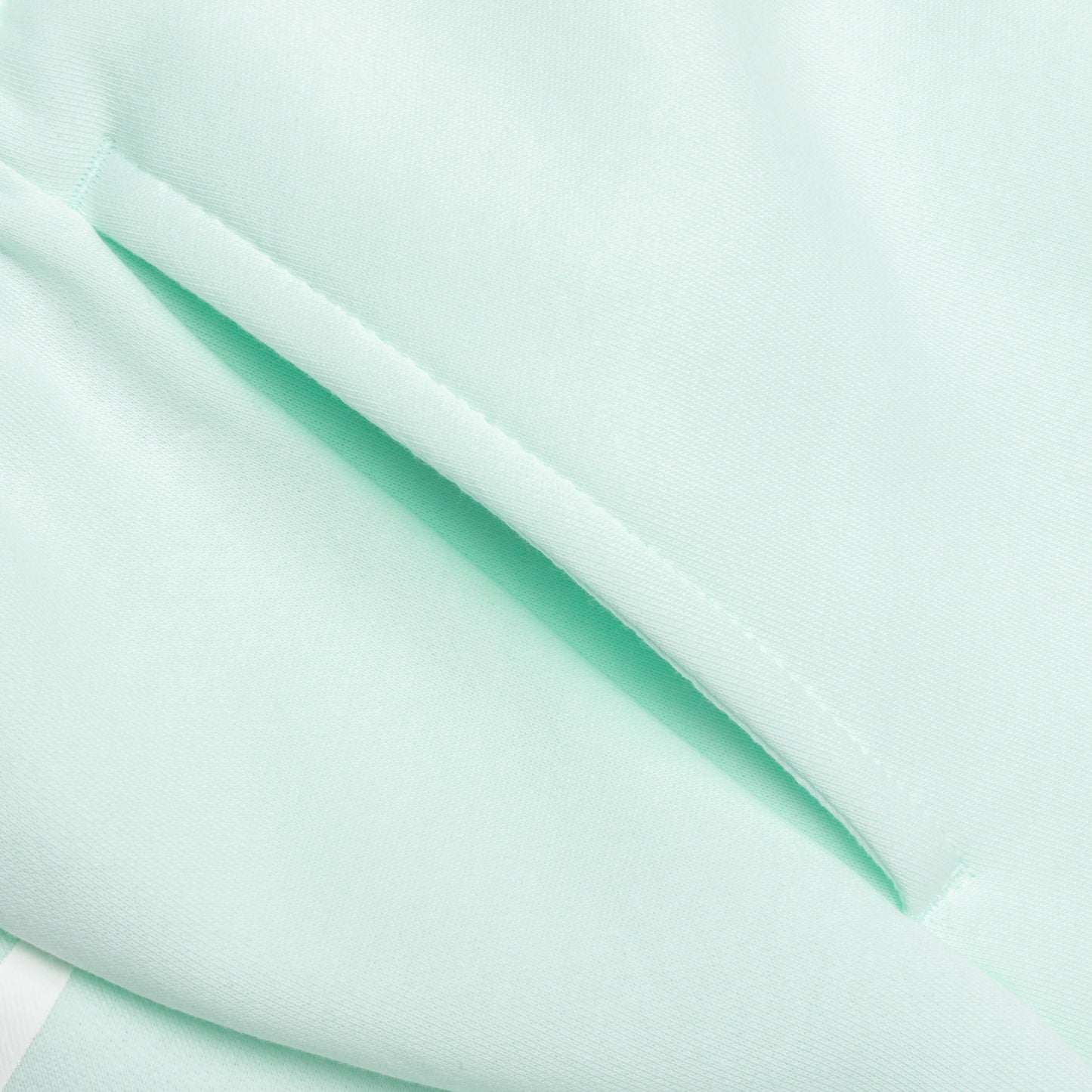 Sportswear Club Graphic Shorts - Barely Green