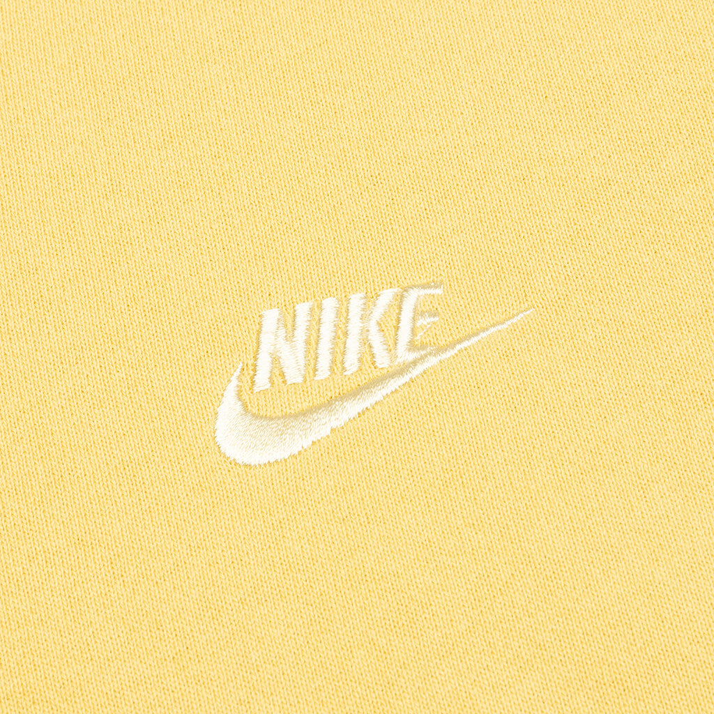 Sportswear Classic Fleece Crew - Saturn Gold/Lemon Drop