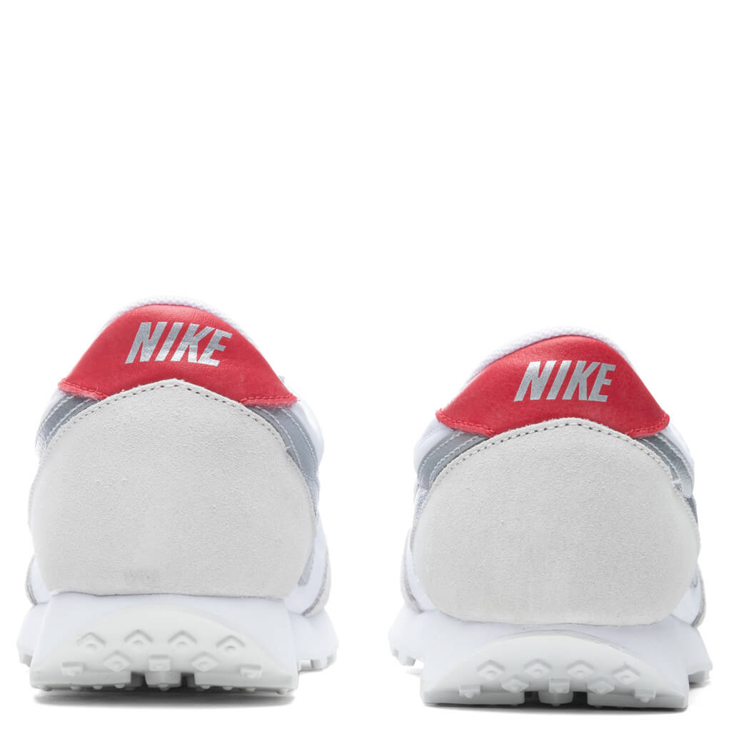 Women's Daybreak - Summit White/Metallic Silver