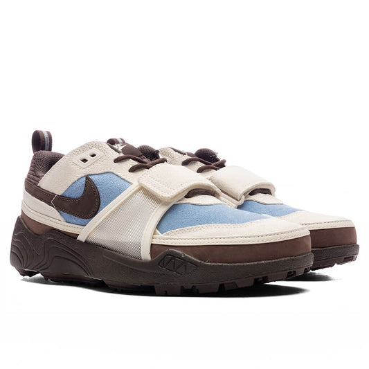 Nike x Travis Scott Zoom Field Jaxx - Leche Blue/Baroque Brown/Pale Ivory