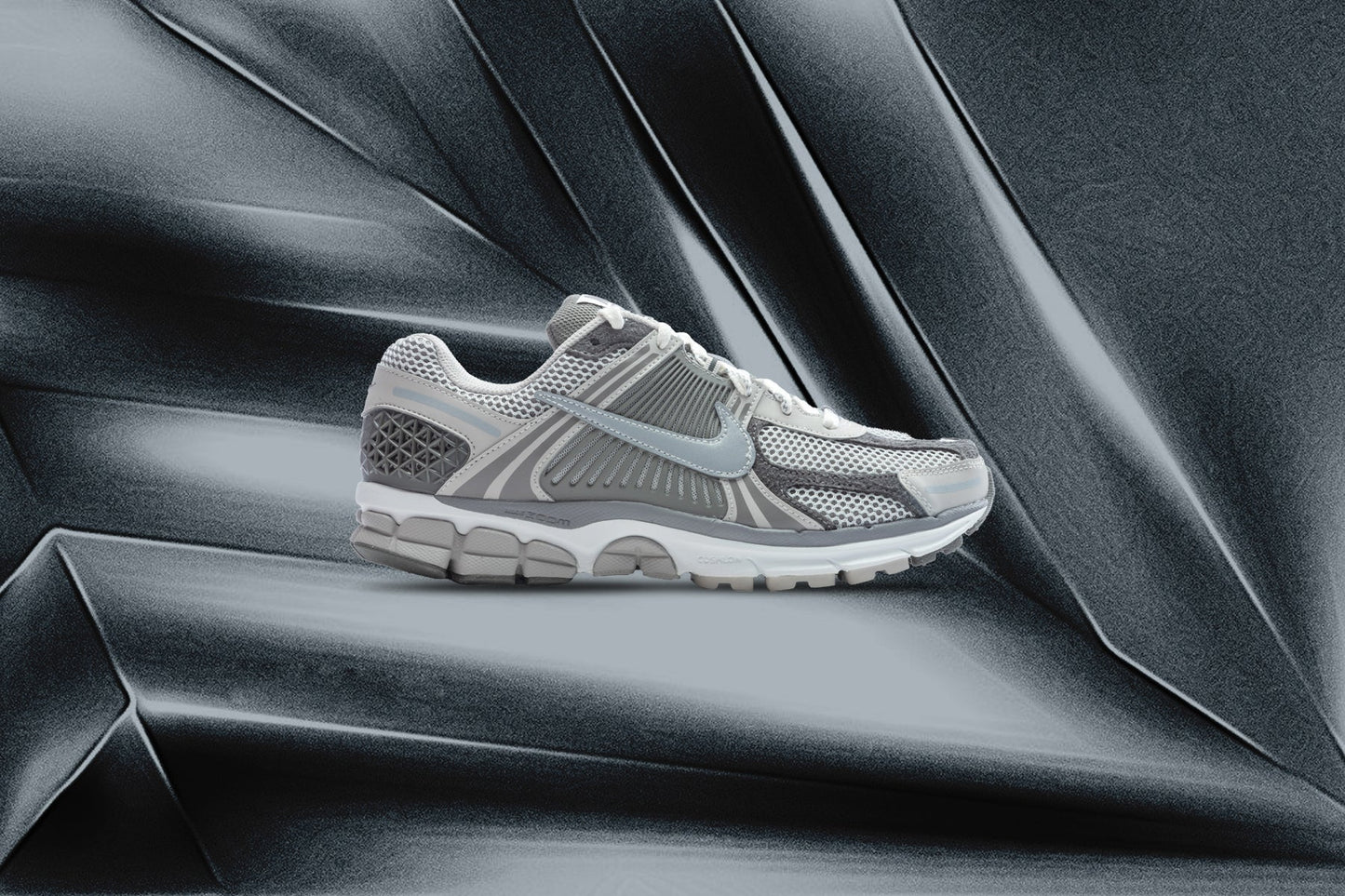 Zoom Vomero 5 PRM - Iron Ore/Metallic Silver/Photon Dust
