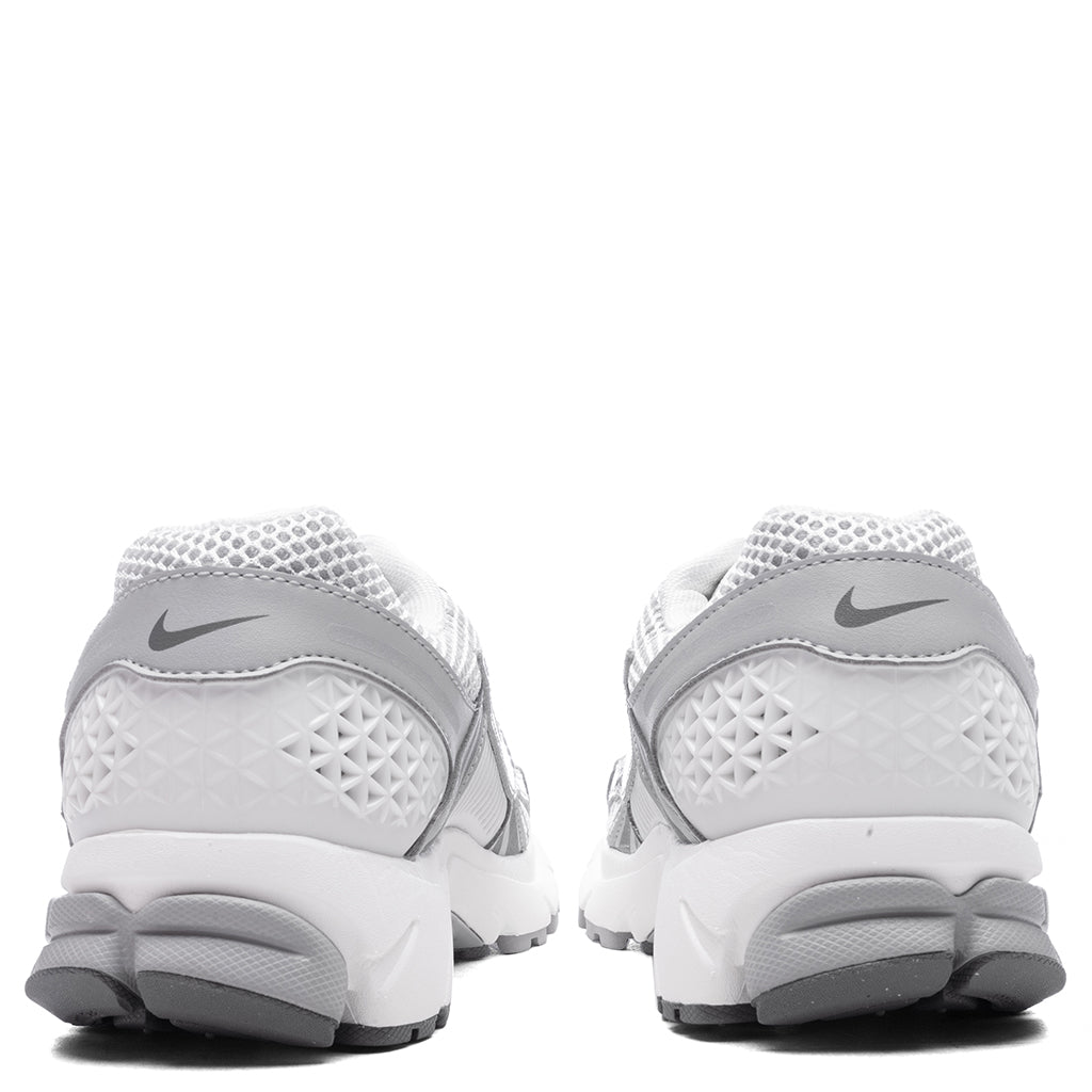 Zoom Vomero 5 - Summit White/Metallic silver