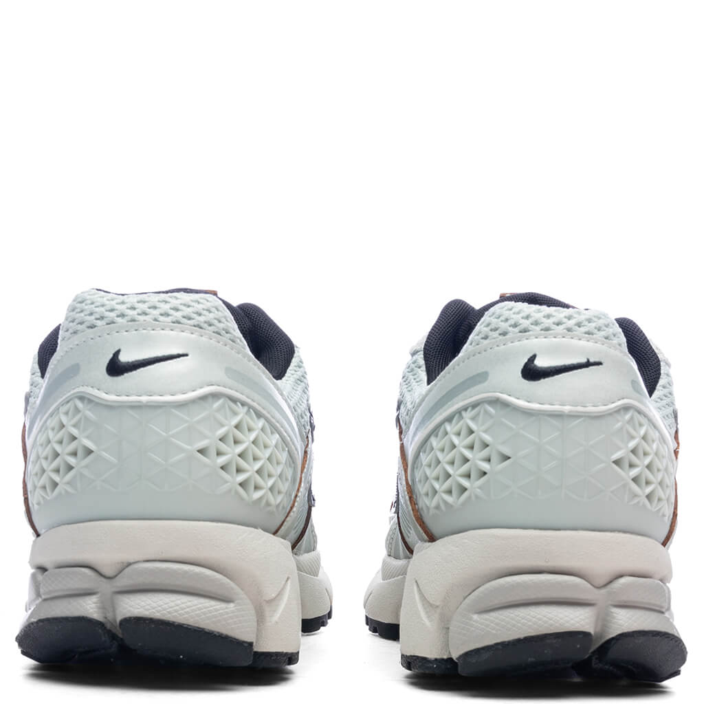 Women's Zoom Vomero 5 - Light Silver/Chrome/Light Bone Black