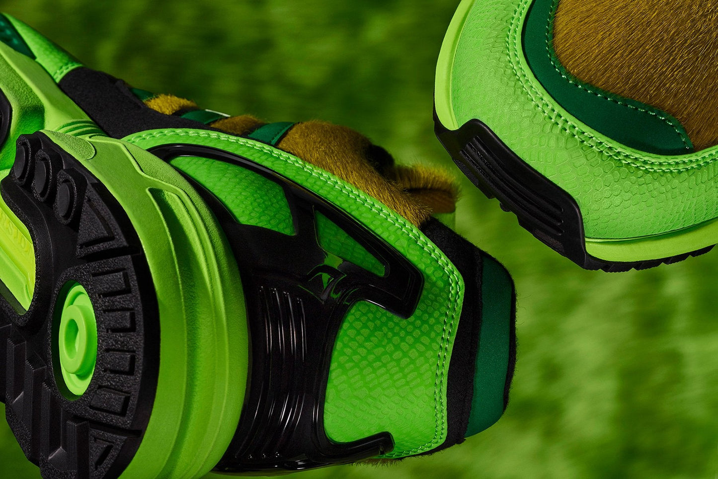 adidas Originals x atmos ZX 8000 - Solar Green/Black
