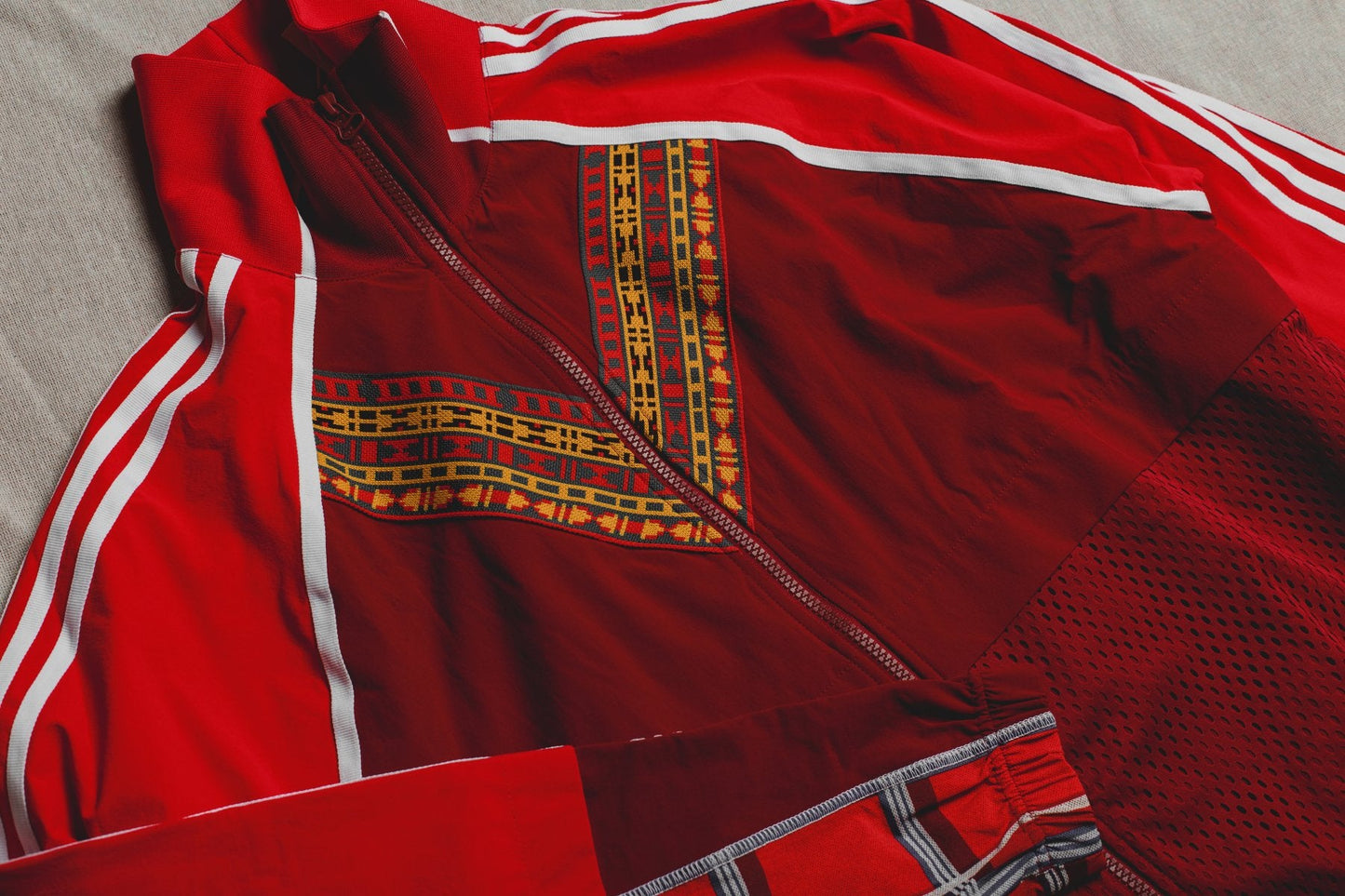 adidas Originals x Pharrell Williams Afro Hu TT FZ Jacket - White/Multicolor