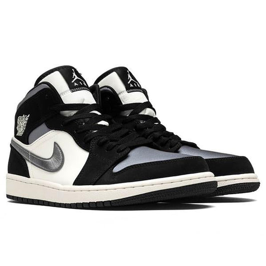 Air Jordan 1 Mid SE - Black/Smoke Grey/Sail