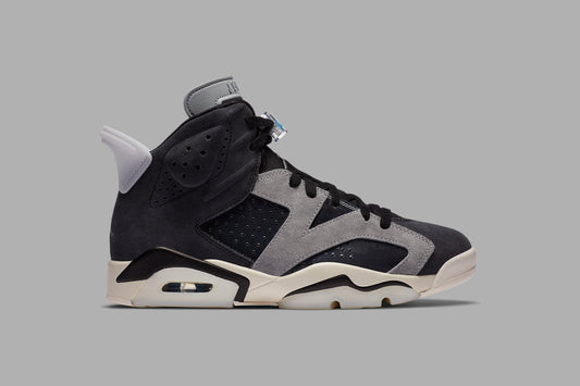 Women's Air Jordan 6 Retro "Light Smoke" - Black/Chrome
