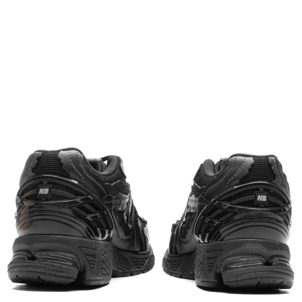 1906 - Black/Silver Metallic/Crimson