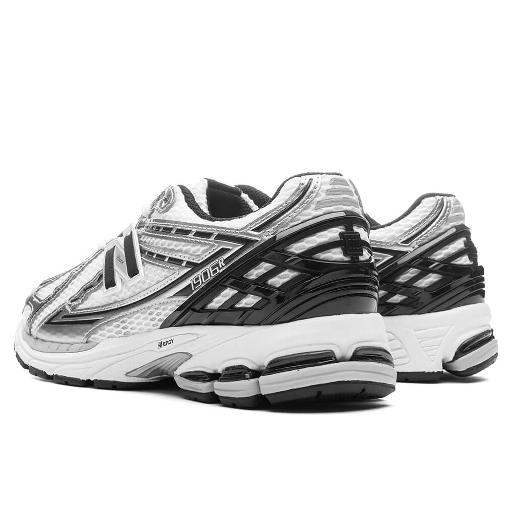 1906R - Silver Metallic/Black/Sea Salt