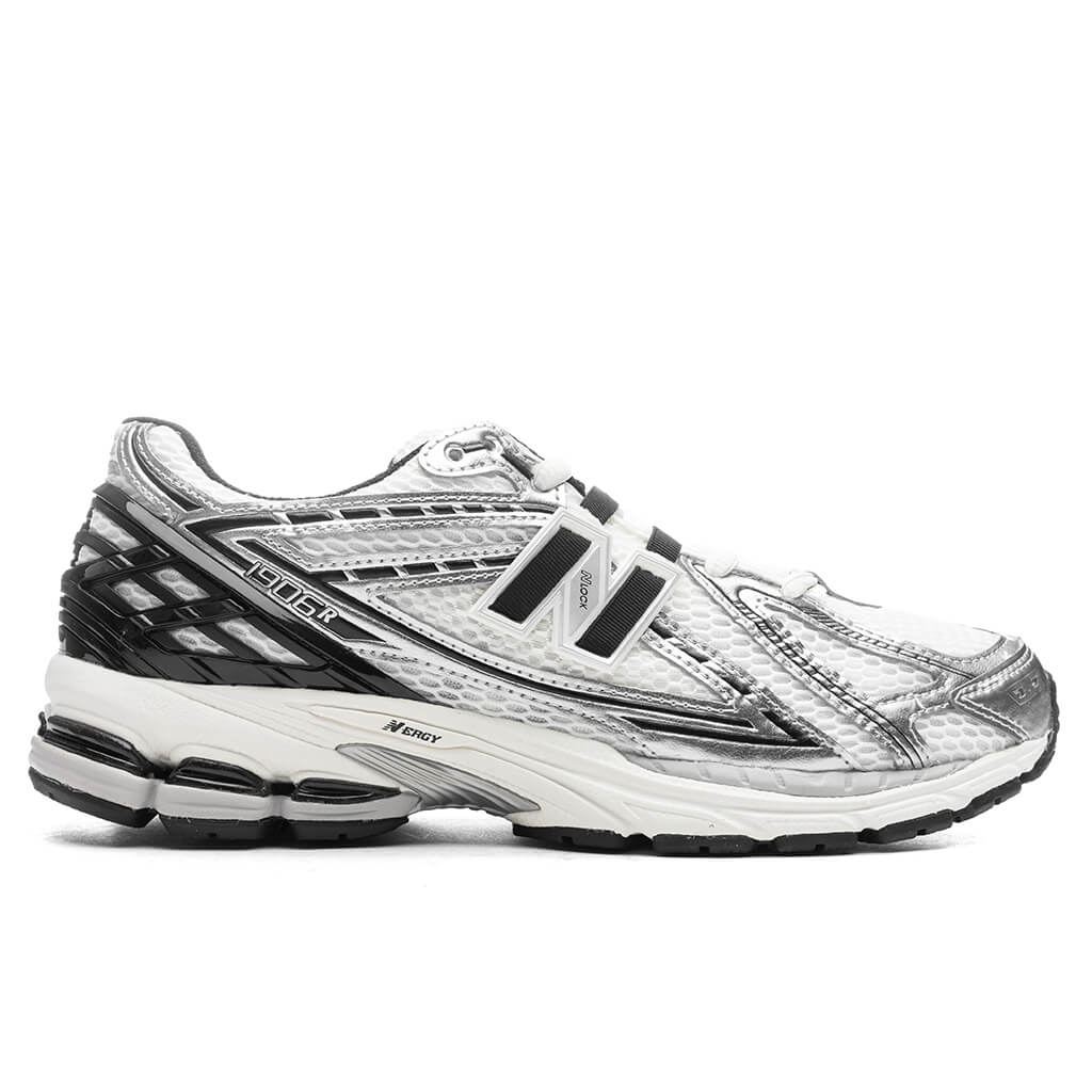 1906R - Silver Metallic/Black/Sea Salt