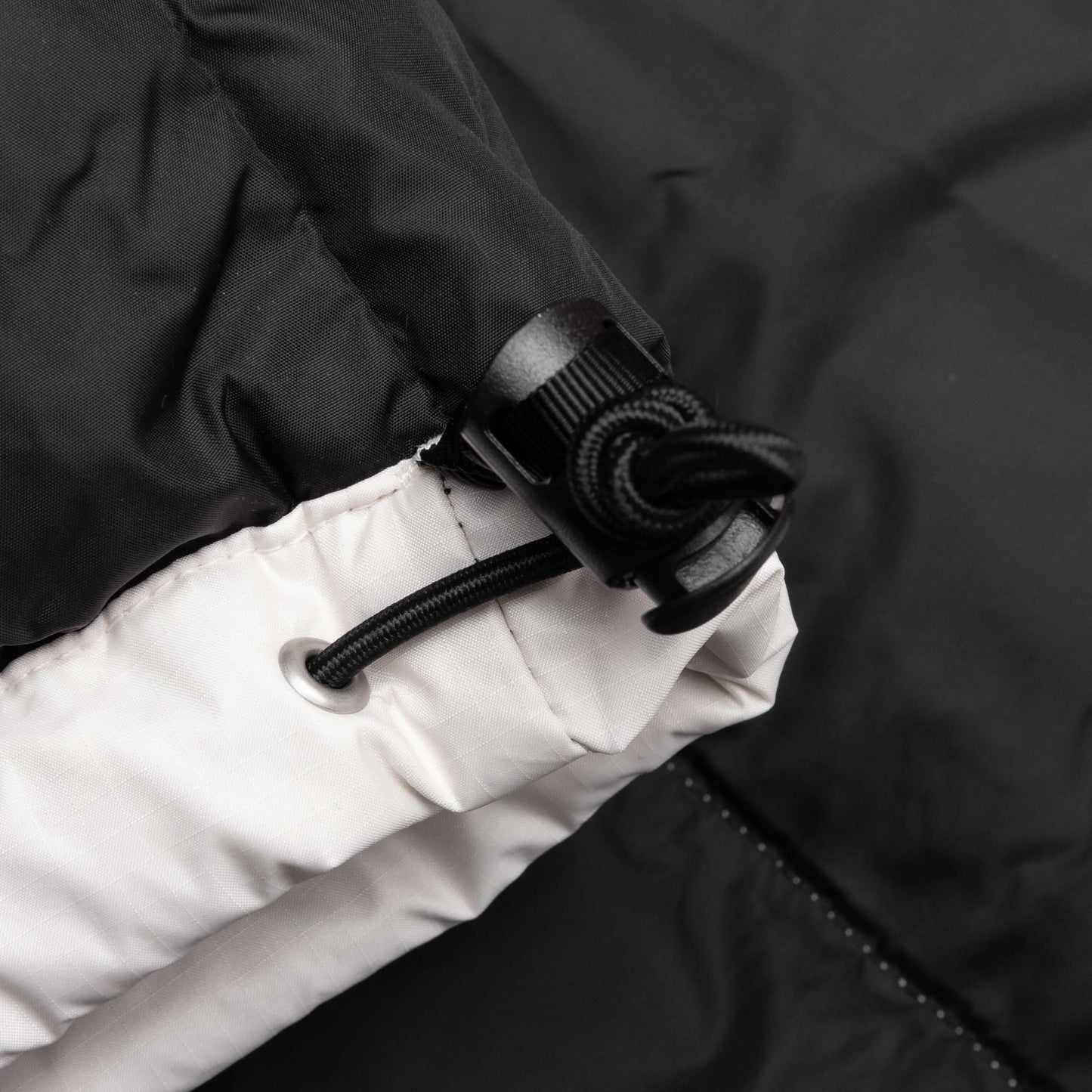 1996 Retro Nuptse Vest - White Dune
