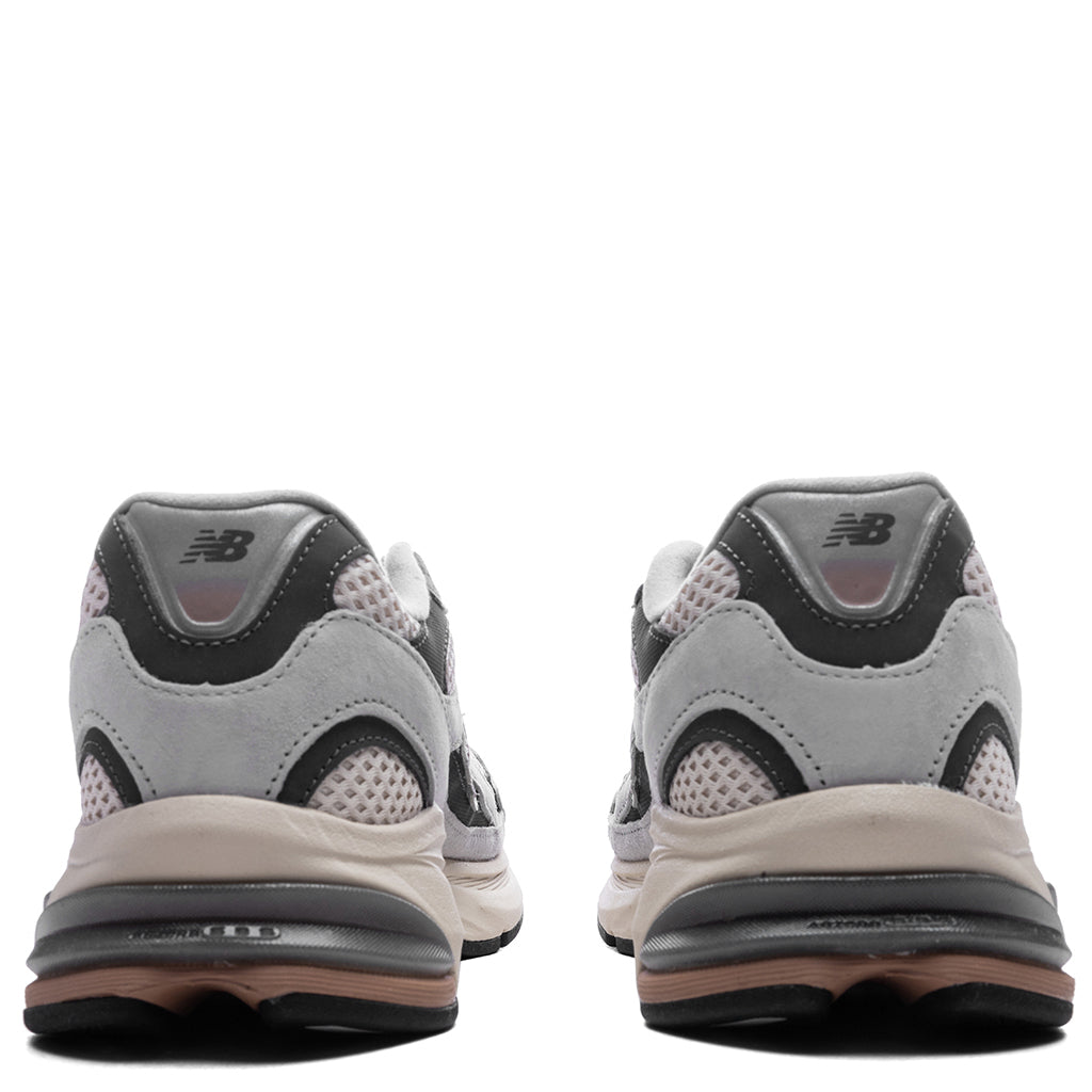 2010 - Brighton Grey/Linen