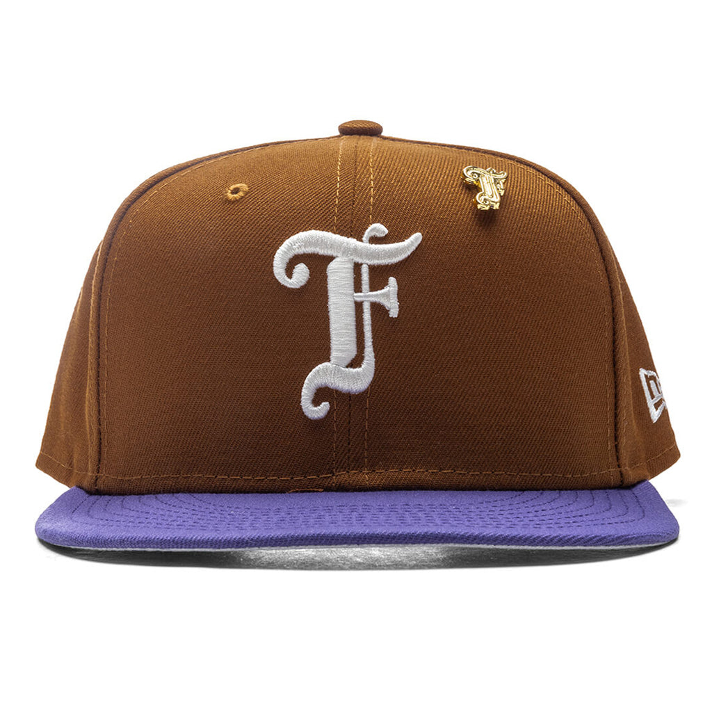 Feature x New Era Old English F Snapback - Peanut/New Orchid