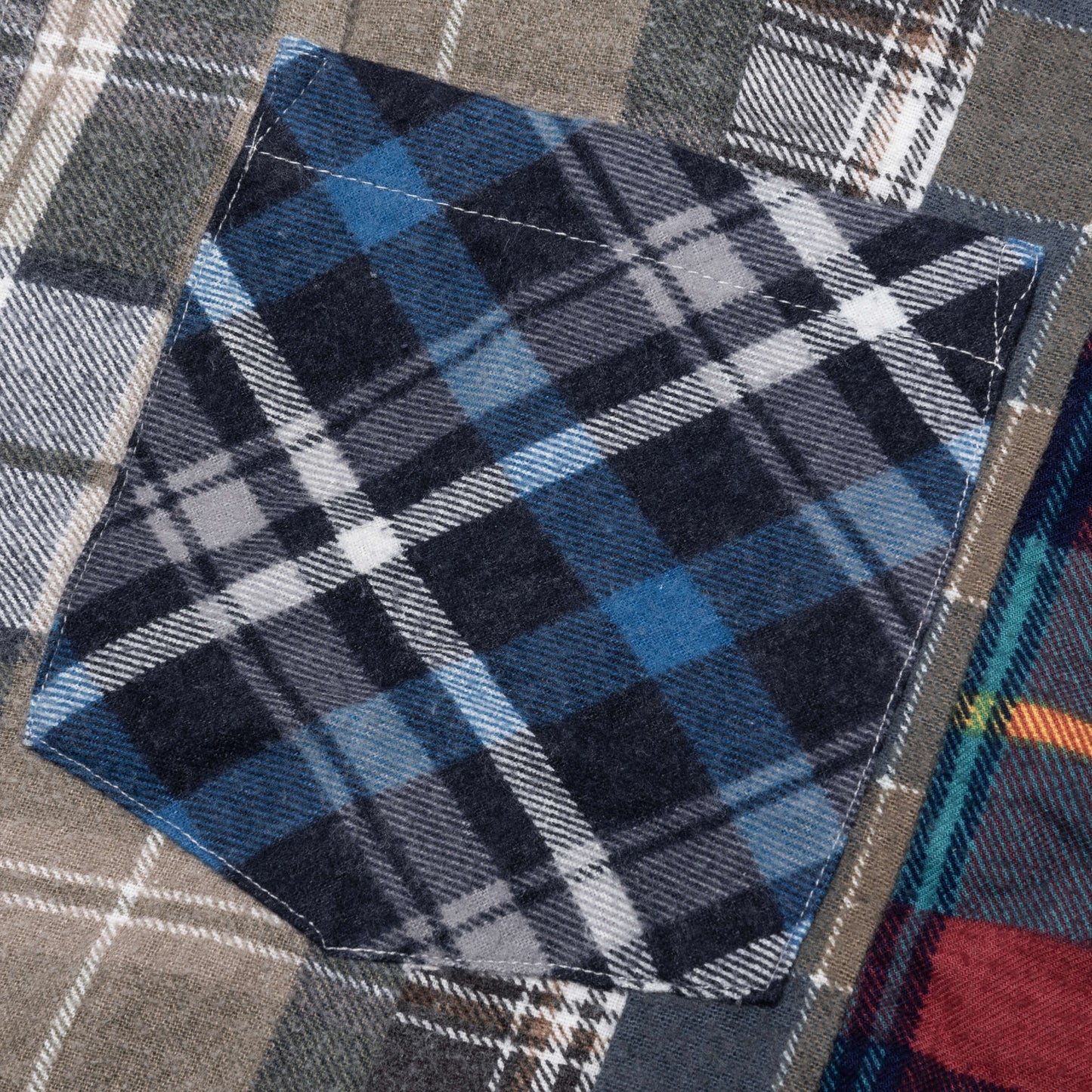 7 Cuts Flannel Shirt - Assorted