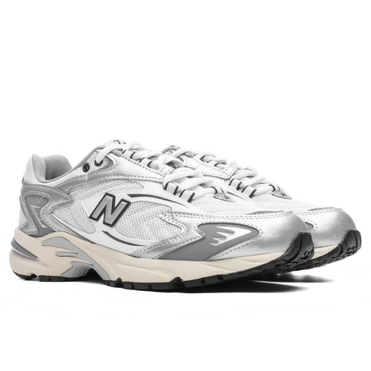725v1 - White/Metallic Silver/Slate Grey