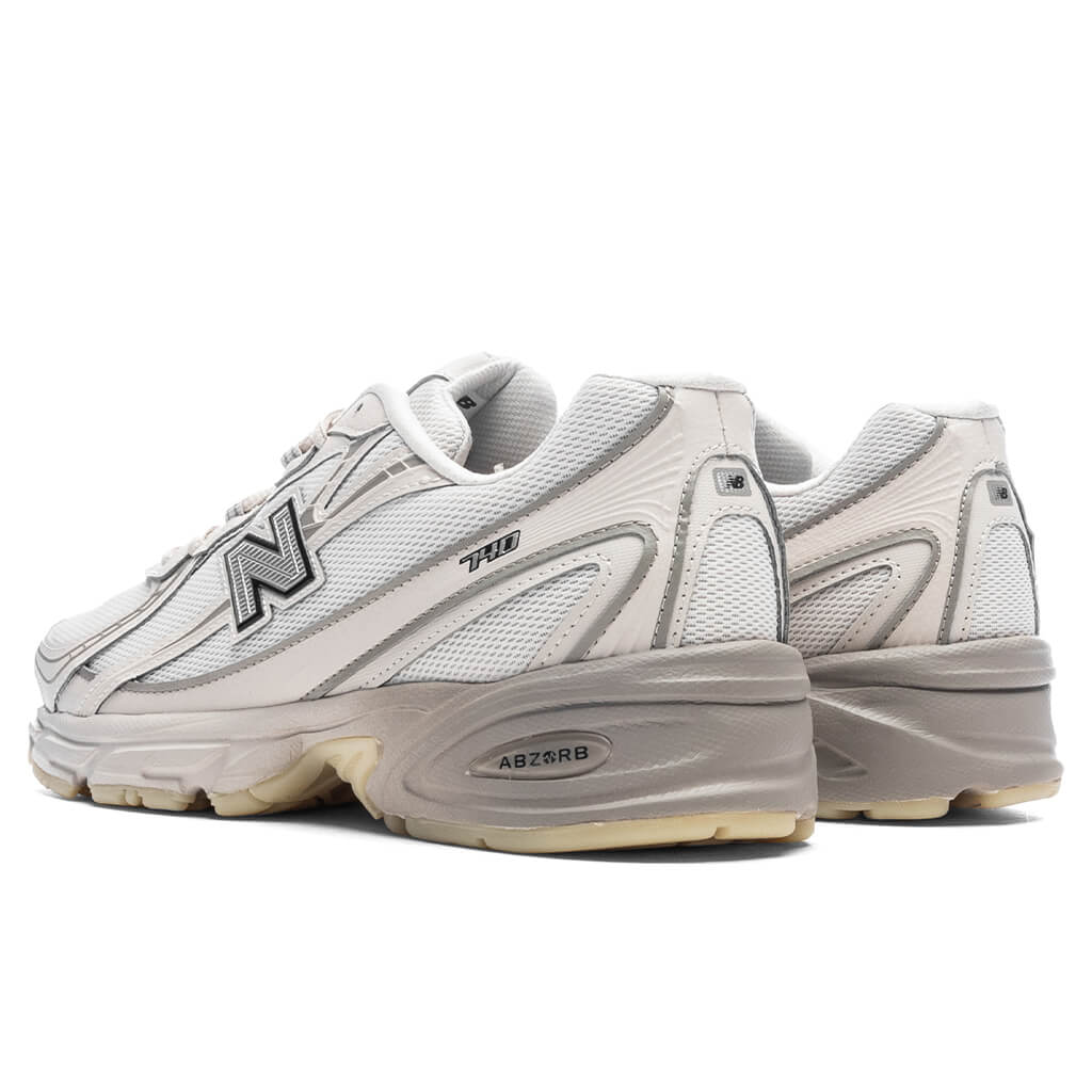 740 - Moonbeam/Arid Stone/Black