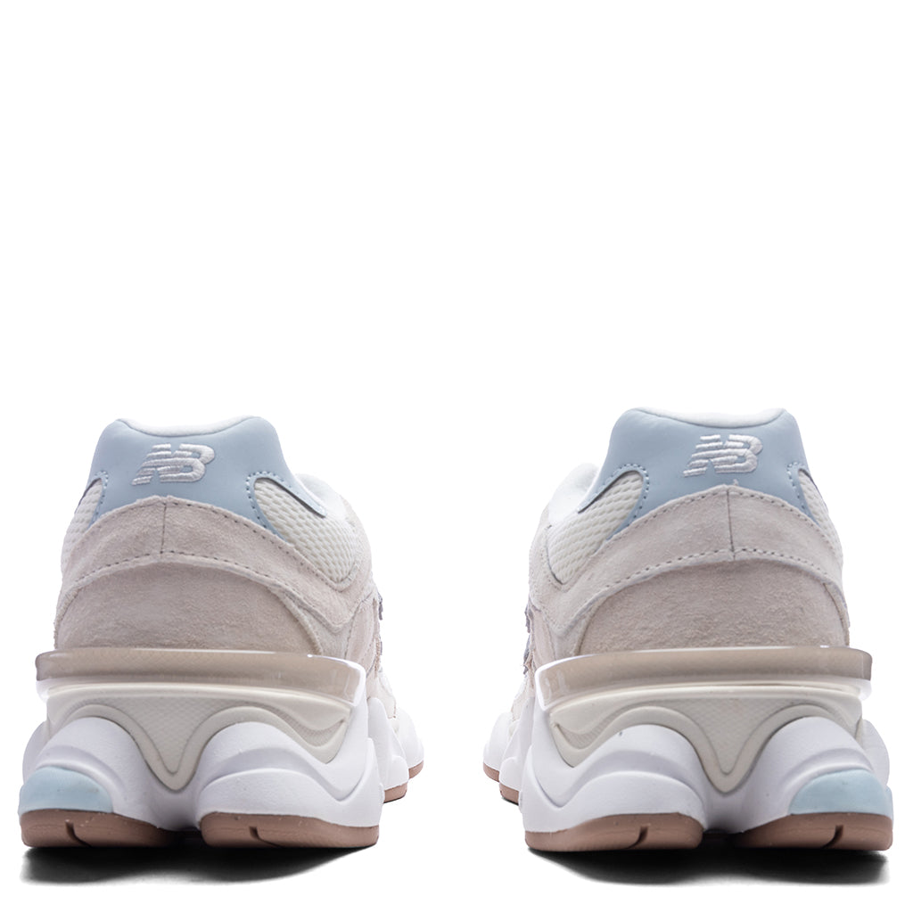 9060 - Bisque/Frosted Glass
