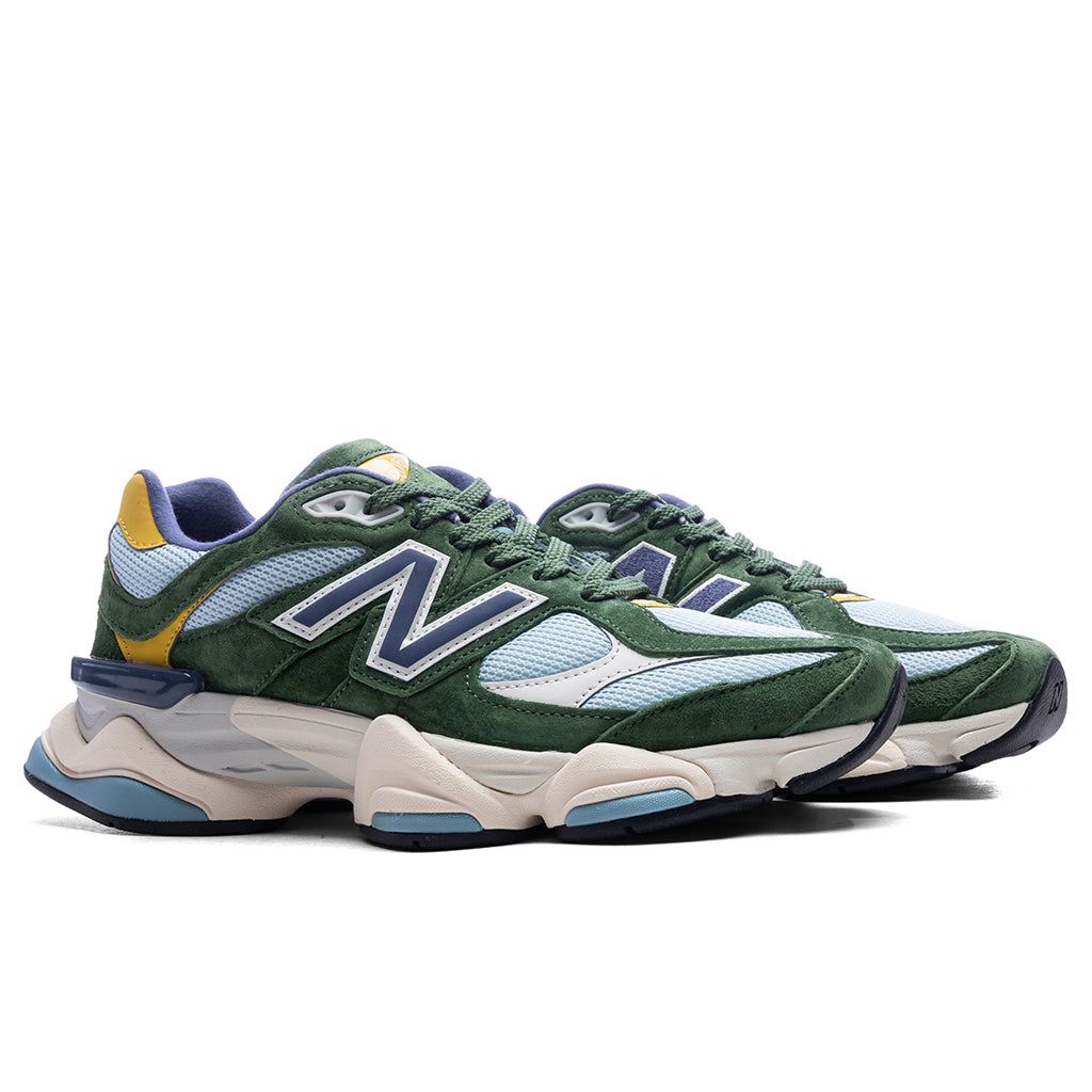 9060 - Dark Alpine Green/Frosted Glass
