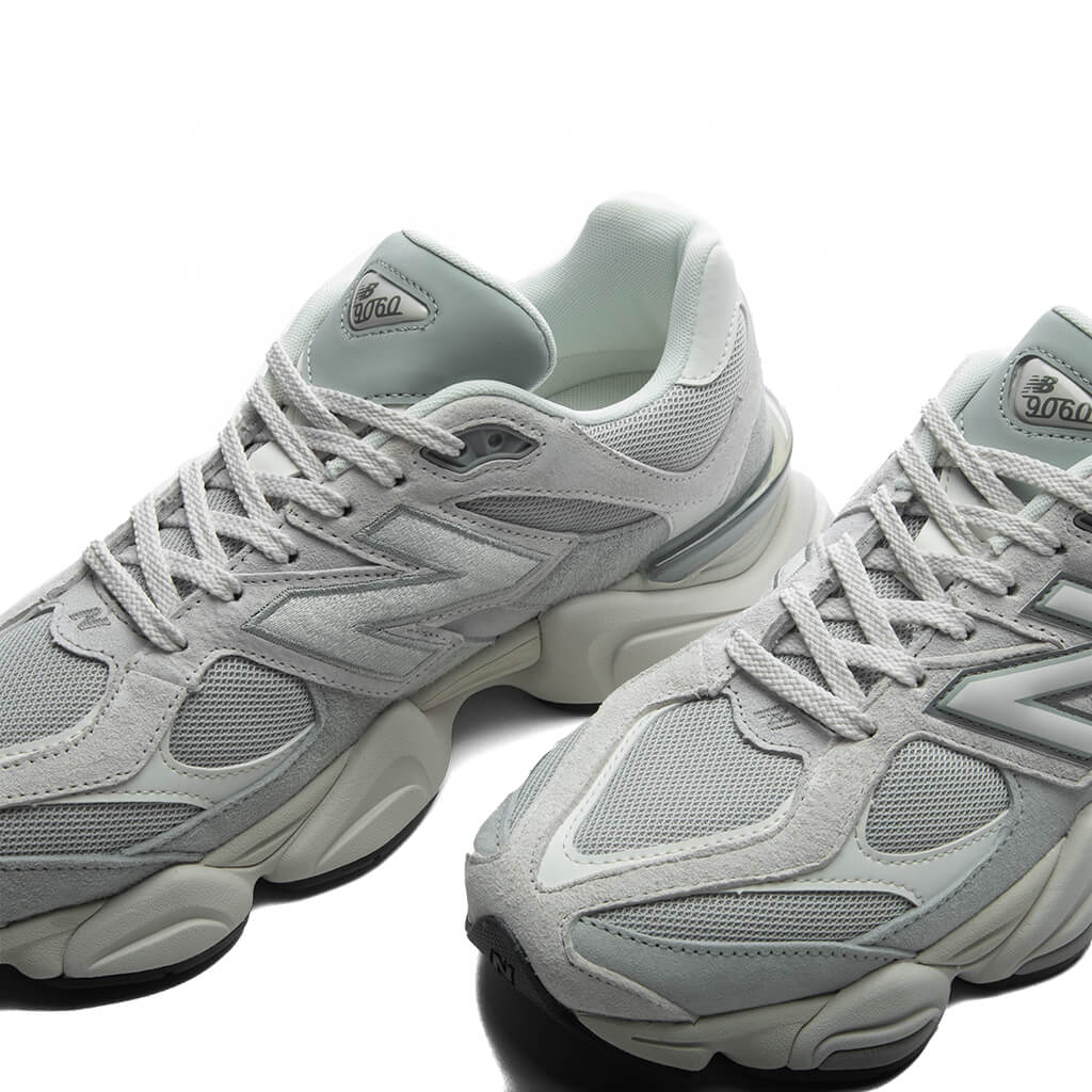 9060 - Lone Star Grey/Reflection