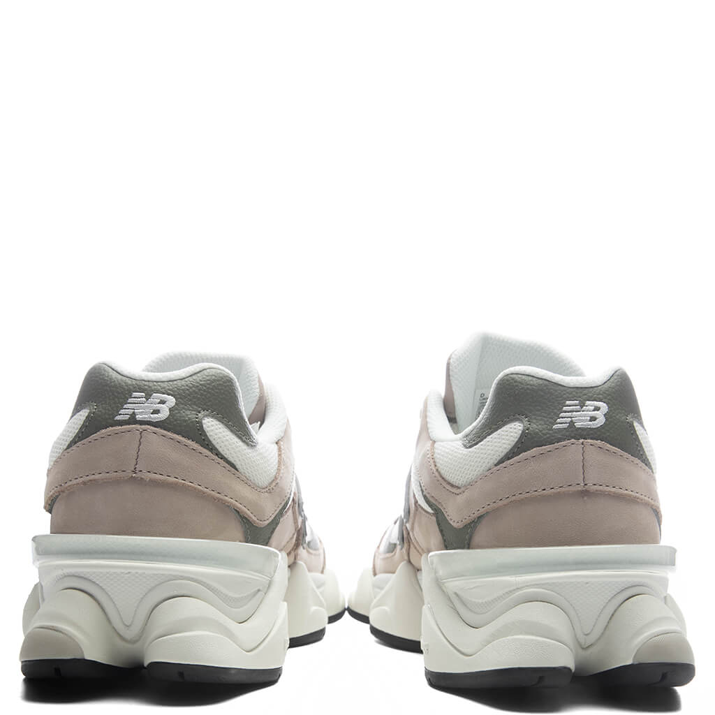 9060 - Mindful Grey/Dark Olivine