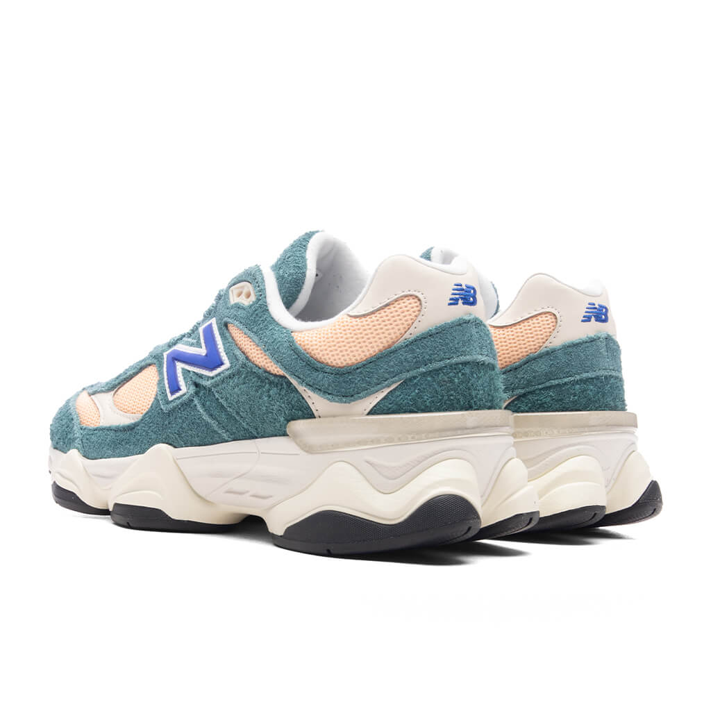 9060 (GS) - New Spruce/Peach Blossom/Team Royal