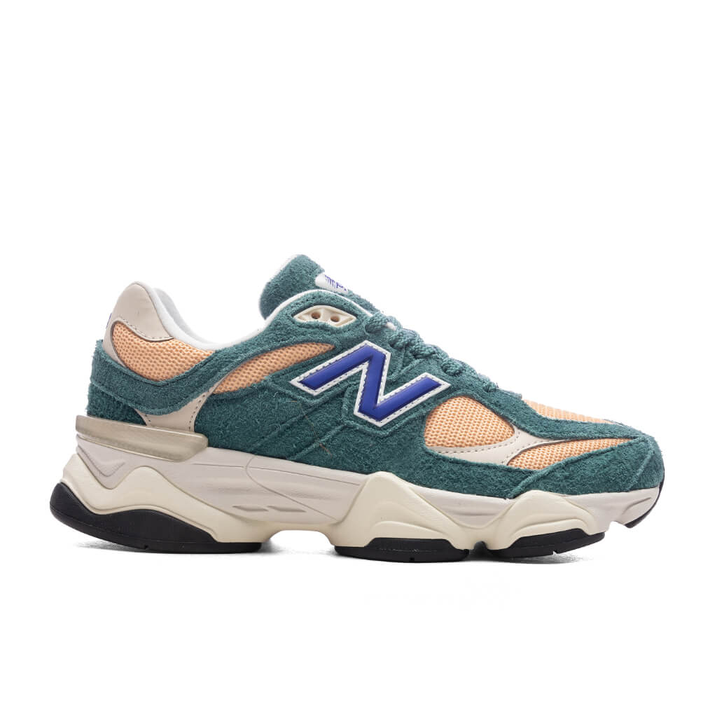 9060 (GS) - New Spruce/Peach Blossom/Team Royal