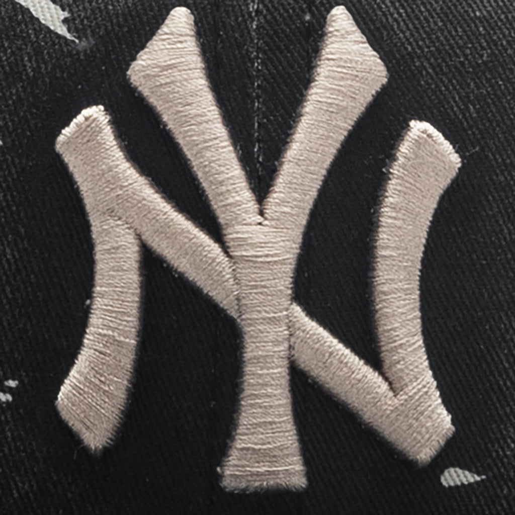 950 Dripping New York Yankees Snapback - Black
