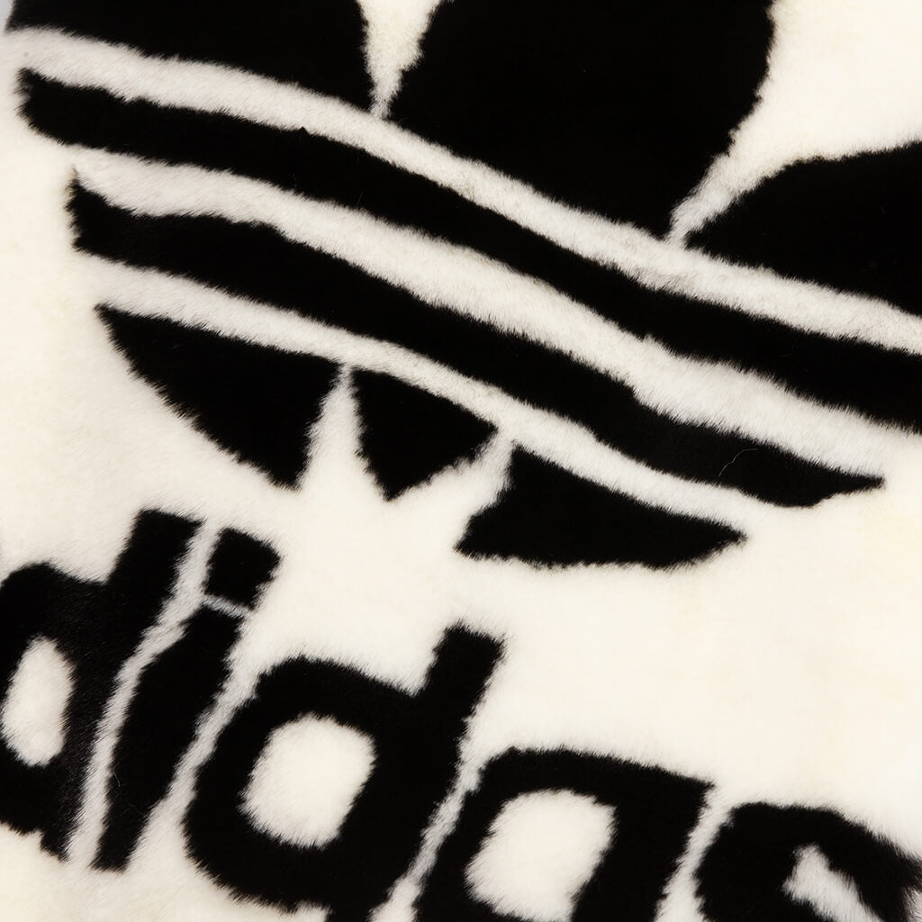 adidas Originals x Ivy Park Faux Fur Scarf - Core White