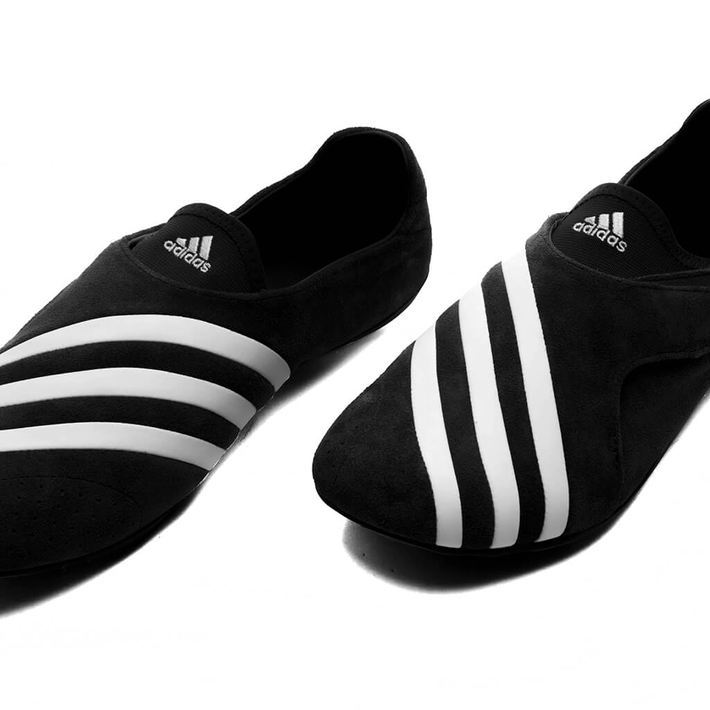 adidas Originals x Pharrell Williams Yoga Vario - Core Black/Footwear White/Core Black