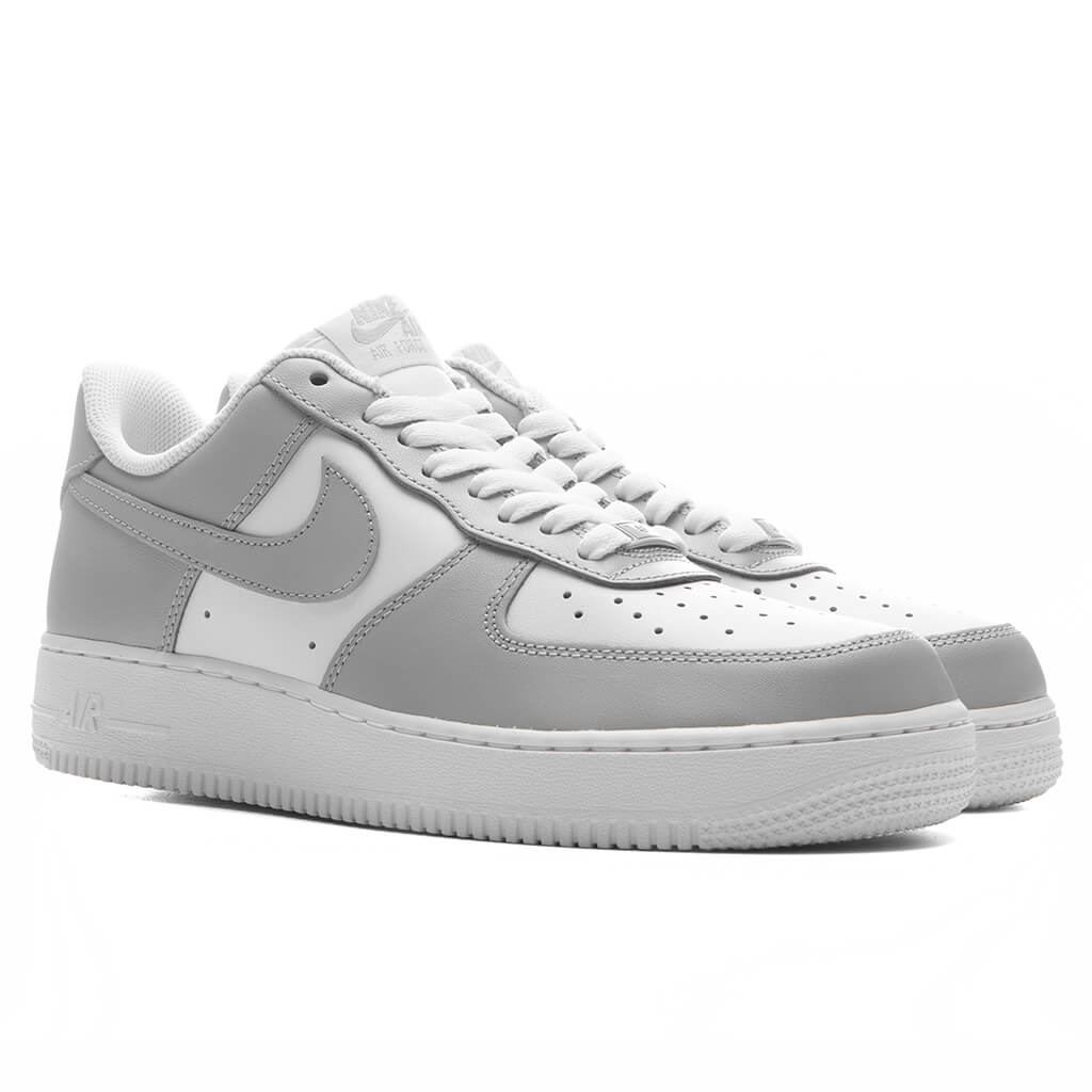 Air Force 1 '07 - White/Light Smoke Grey