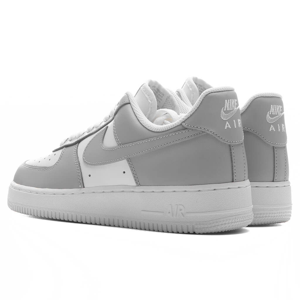 Air Force 1 '07 - White/Light Smoke Grey