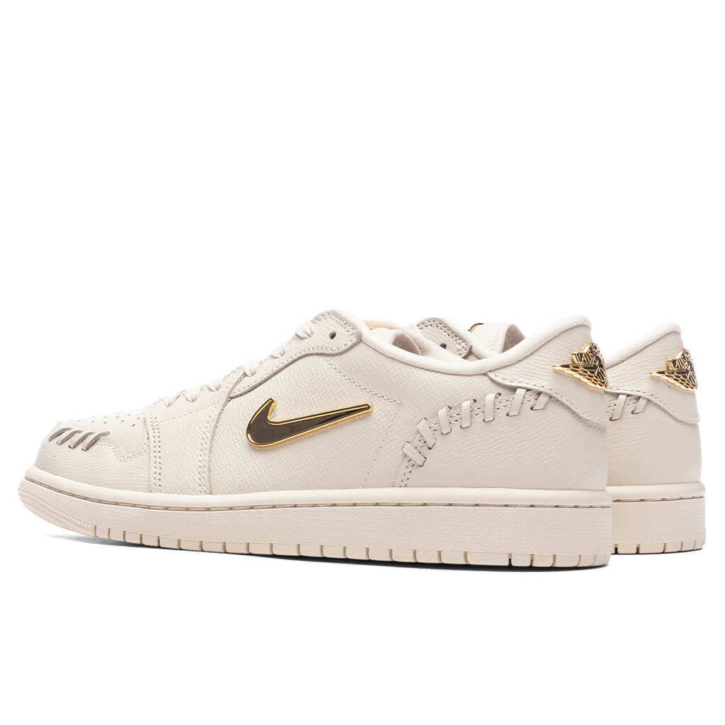 Women's Jordan 1 Low Method of Make - Legend Light Brown/Metallic Gold