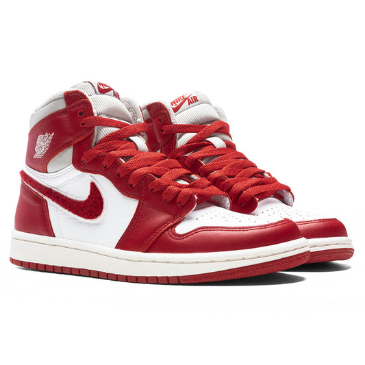 Women's Air Jordan 1 Retro High OG 'Varsity Red' - Light Iron Ore/Varsity Red/Sail