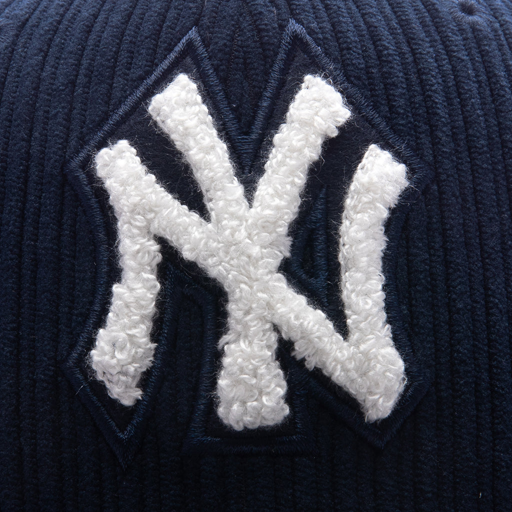 Chenille Pop 59FIFTY Fitted Hat - New York Yankees