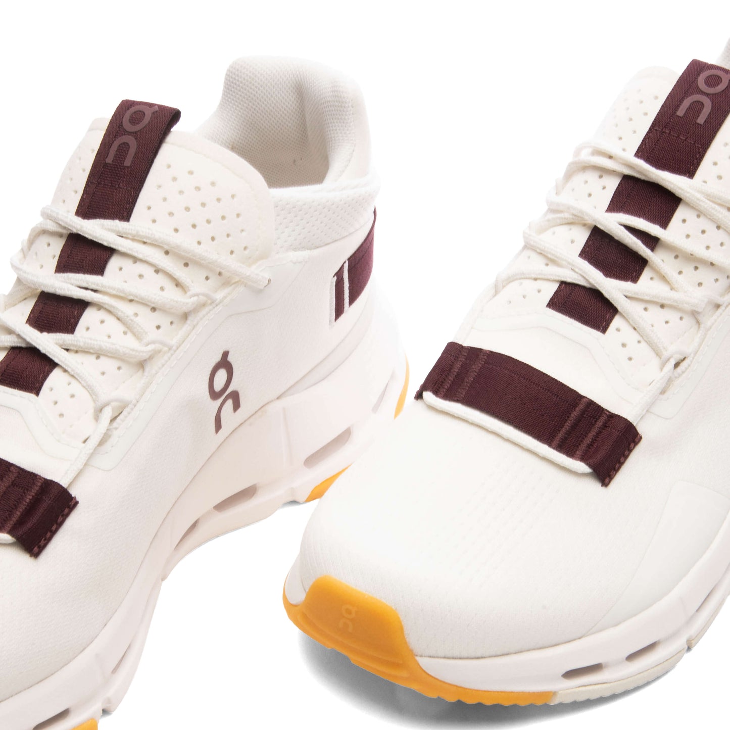 Cloudnova 2 - Ivory/Maroon