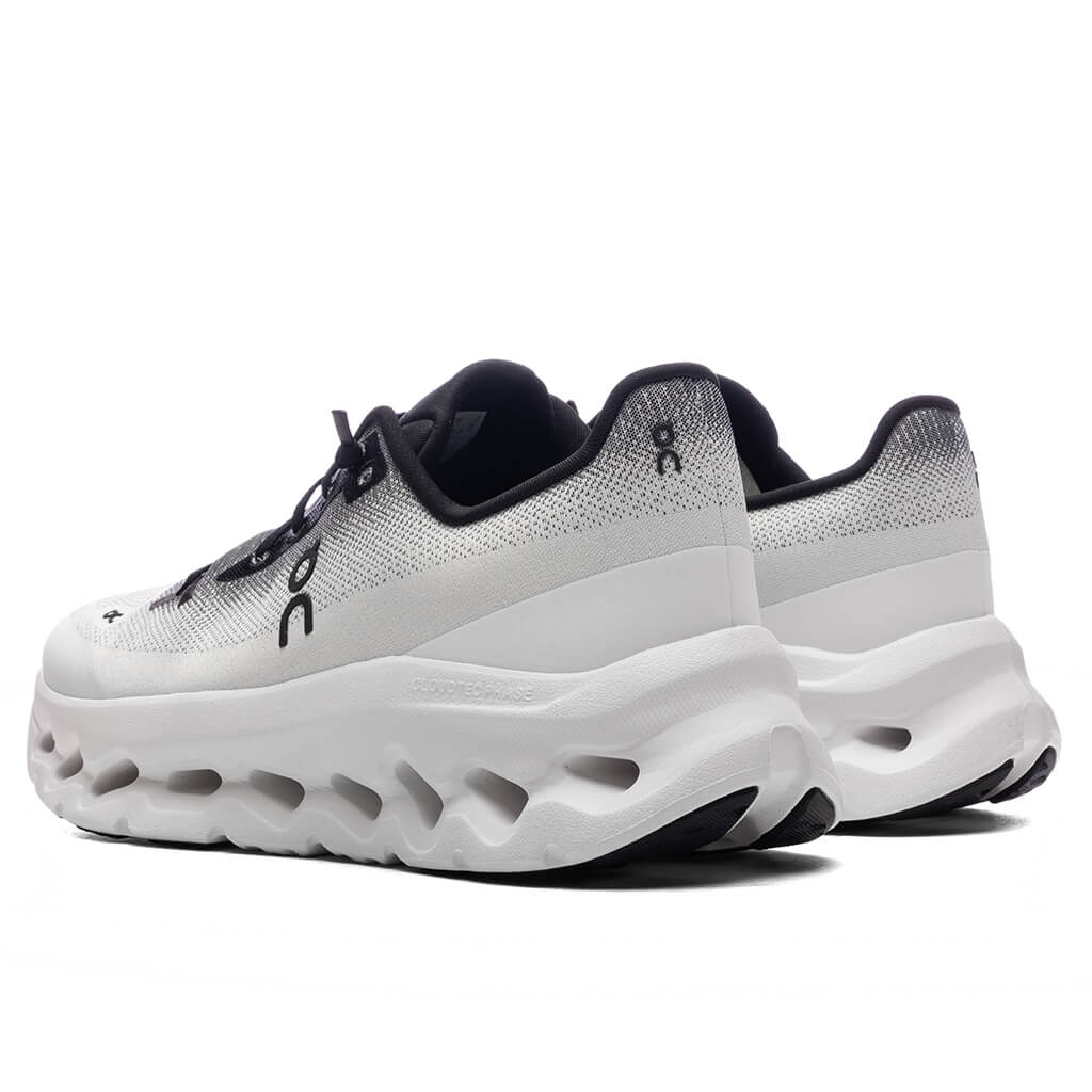 Cloudtilt - Black/Ivory