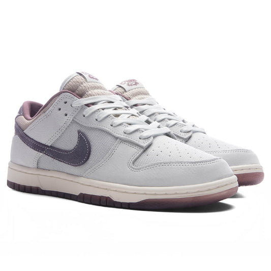 Dunk Low Retro SE - Off White/Dark Raisin/Spruce Aura