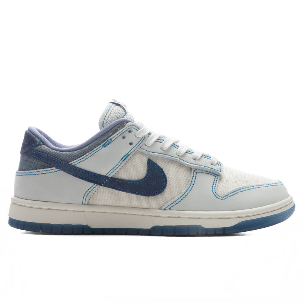 Dunk Low Retro SE - Summit White/Blue Void/Pure Platinum