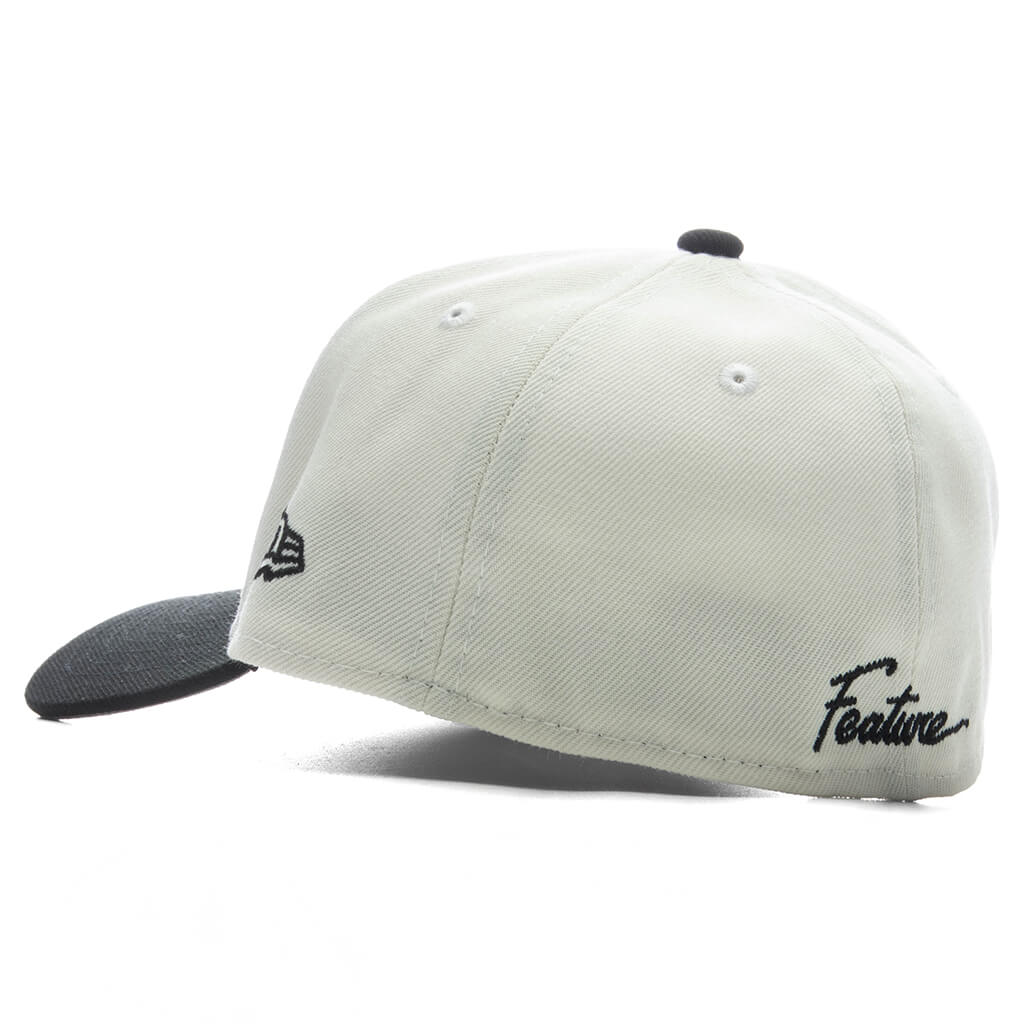 Feature x New Era 59FORTY Curved A-Frame Fitted Old English F - Chrome/Black