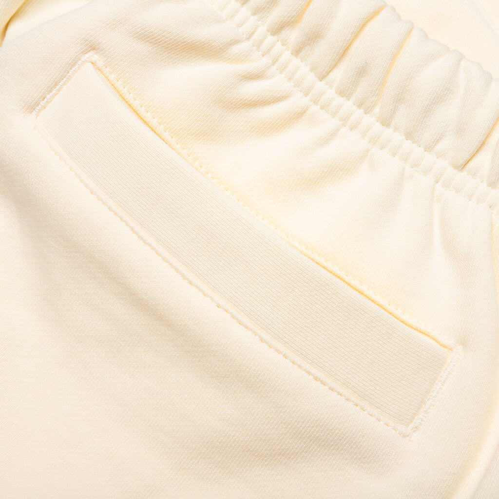 Academy Short - Cannoli Cream/Gold Flame