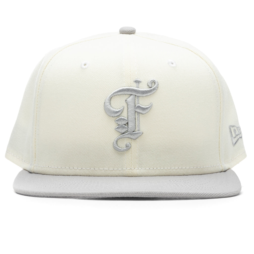 Feature x New Era OE Fitted Cap - Off-White/Grey
