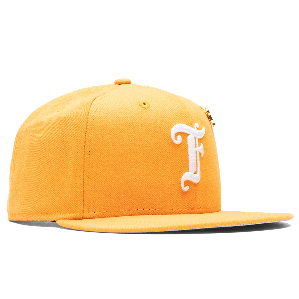 Feature x New Era Old English F Snapback Hat w/ Pin - Regular Gold