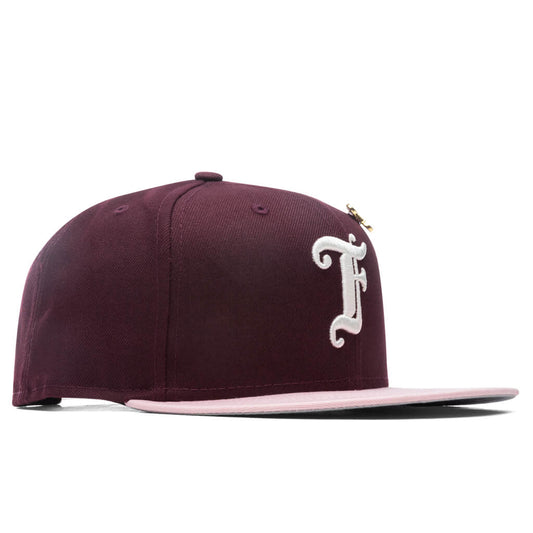 Feature x New Era Old English F Snapback - Cardinal/Pink